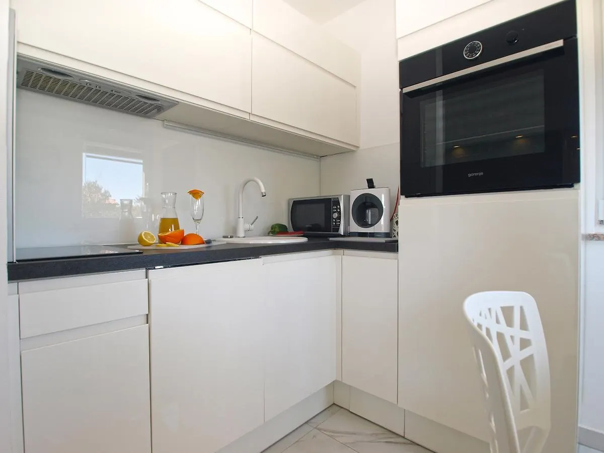 Apartment Durdica 1587 파자나