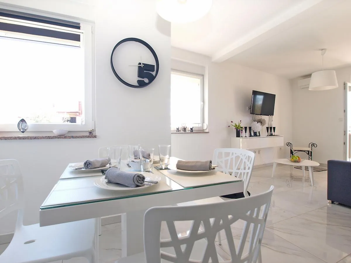 Apartment Durdica 1587 파자나 크로아티아