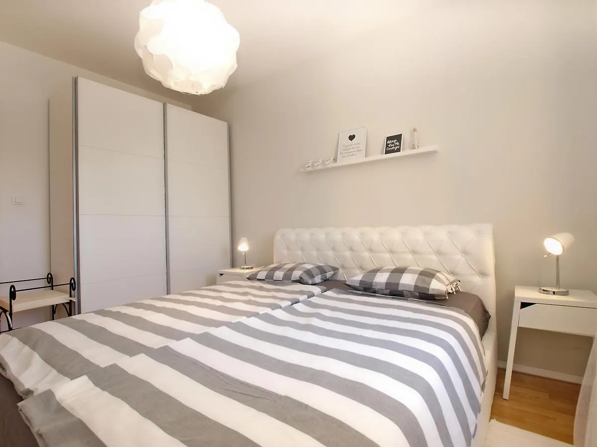 Apartment Durdica 1587 파자나 0*,  크로아티아